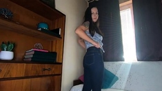 AimeeWavesXXX - Momâs Tight Blue Jeans