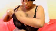 Ebony webcam girl with huge tits